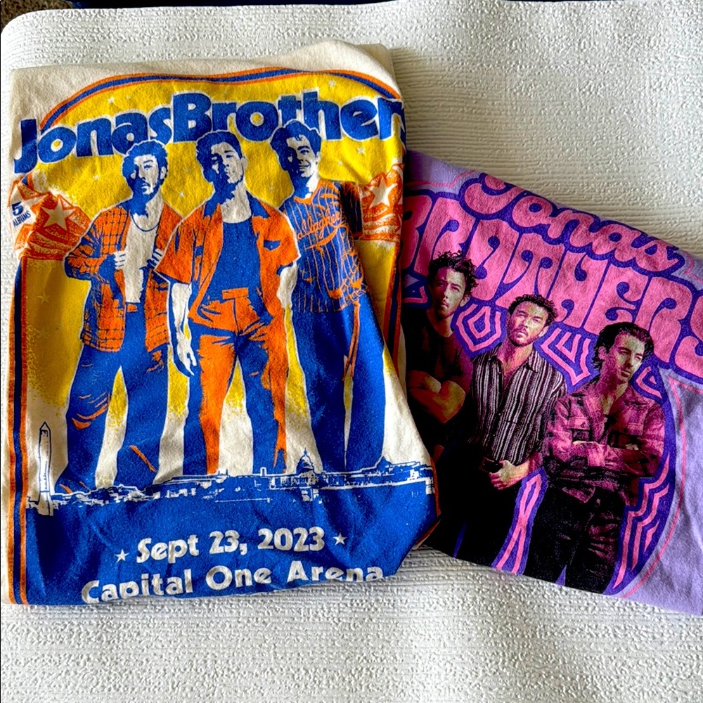 Jonas Brothers Graphic T-Shirts